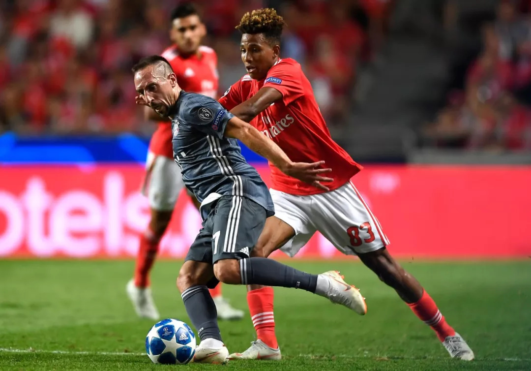 爱游戏平台-广东宏远迎欧冠关键赛，今夜扳平良机，悬念犹存，团队化学反应显著的简单介绍